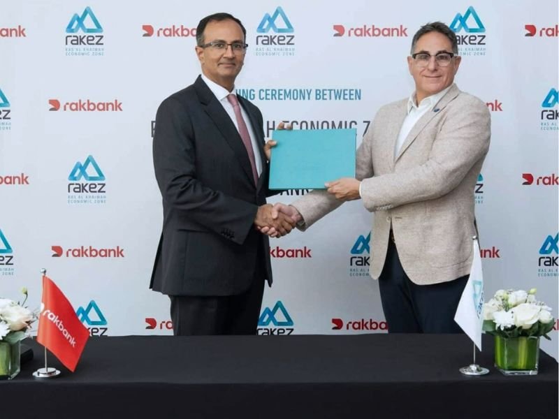 RAKEZ and RAKBANK Introduce 60-Minute Business Account Service in the UAE